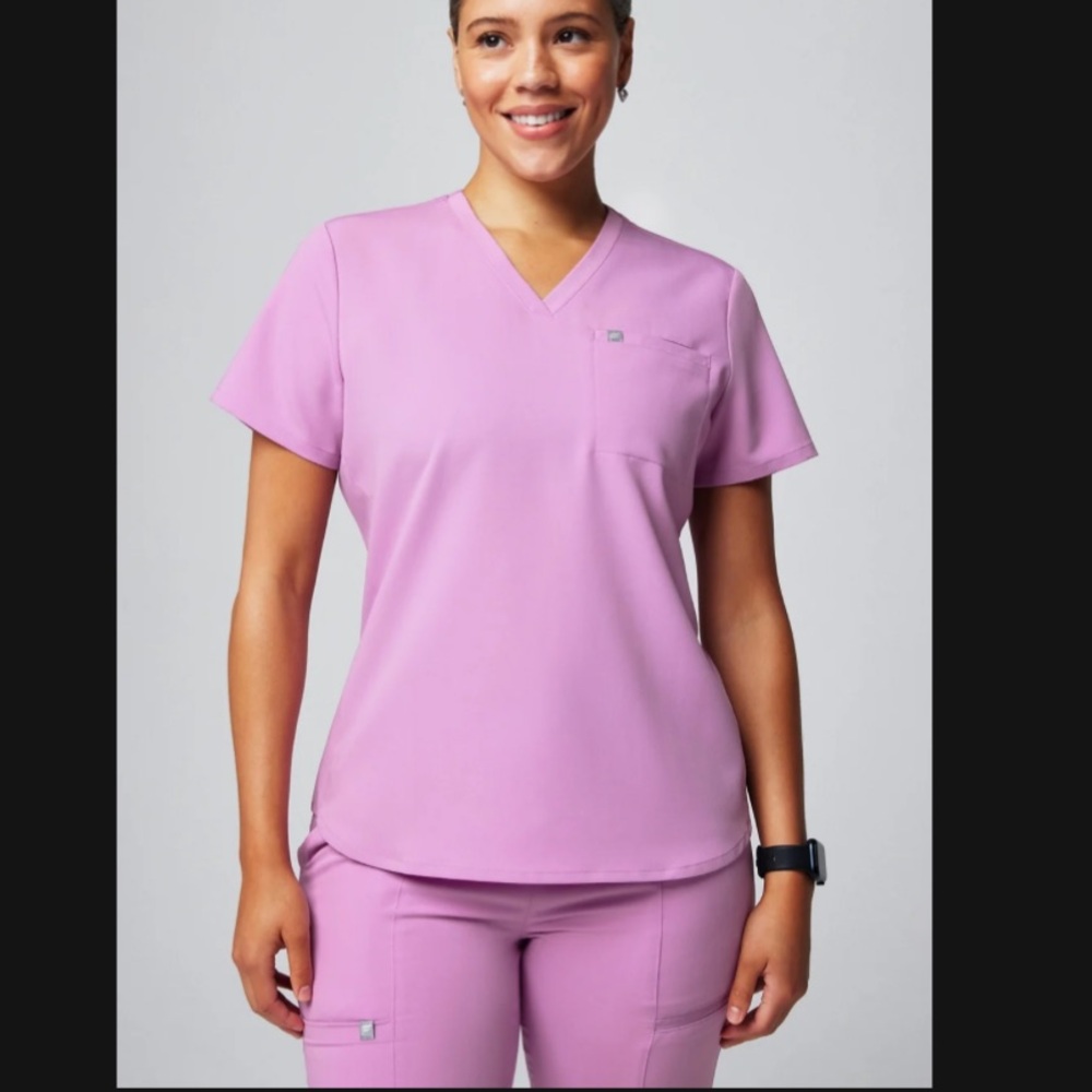 Fabletics Vital Scrub Top Lilac Large